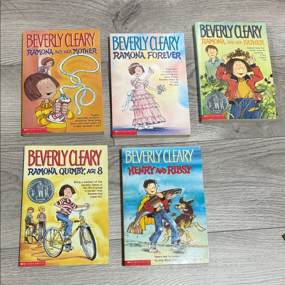 Kids Book Set - Colorful Collection - Picture 3 of 3